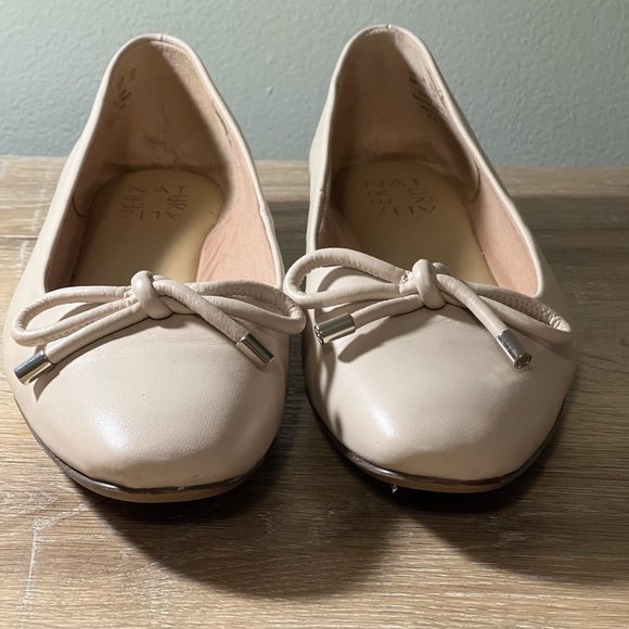 Cream Naturalizer size 8.Wear once and in good condition. - Picture 1 of 2